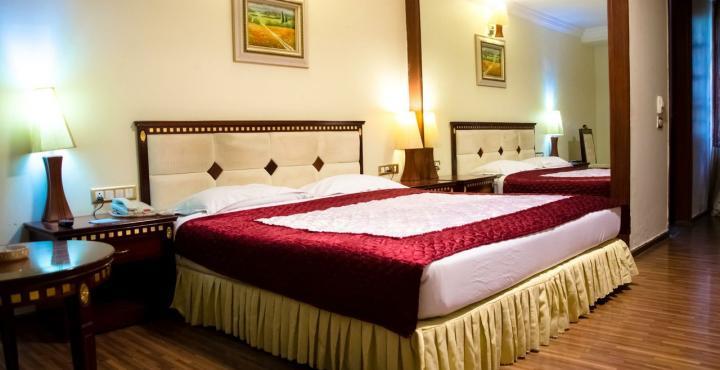 The Shelton Grand Hotel 벵갈루루 외부 사진