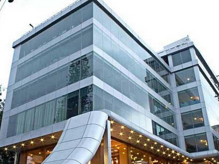 The Shelton Grand Hotel 벵갈루루 외부 사진