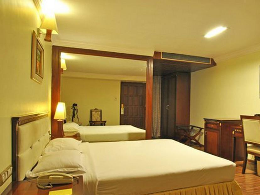 The Shelton Grand Hotel 벵갈루루 외부 사진