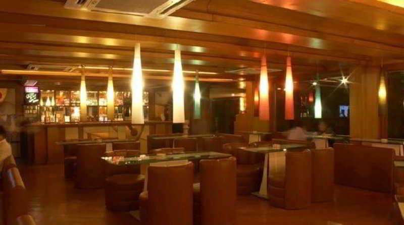 The Shelton Grand Hotel 벵갈루루 외부 사진