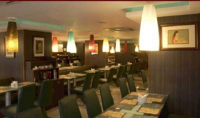 The Shelton Grand Hotel 벵갈루루 외부 사진